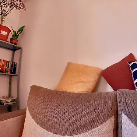 Апартаменти Wanderstay In The Heart Of